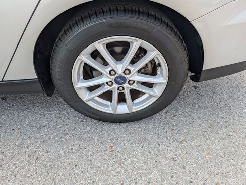 Used 2018 Ford Focus SE image 26