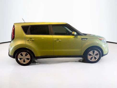 Used 2016 Kia Soul FWD image 10