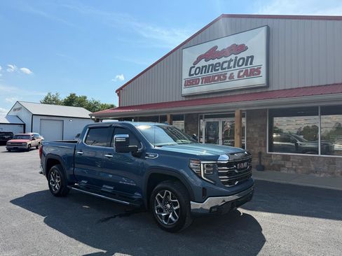 Used 2024 GMC Sierra 1500 SLT w/ SLT Convenience Package AWD/4WD image 2