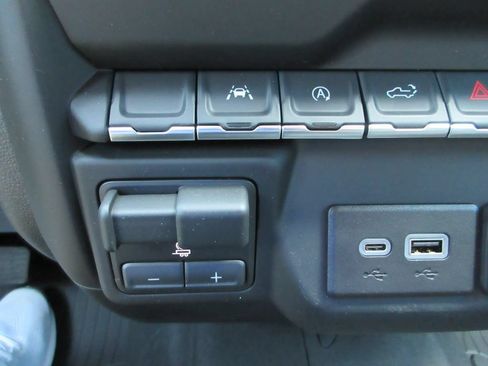 New 2026 Chevrolet Silverado 1500 Custom Trail Boss AWD/4WD image 28