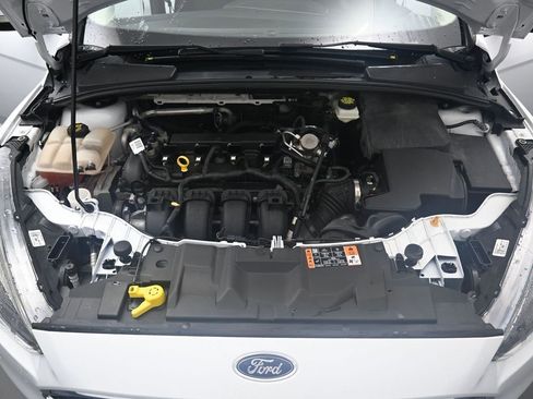 Used 2017 Ford Focus SEL image 36