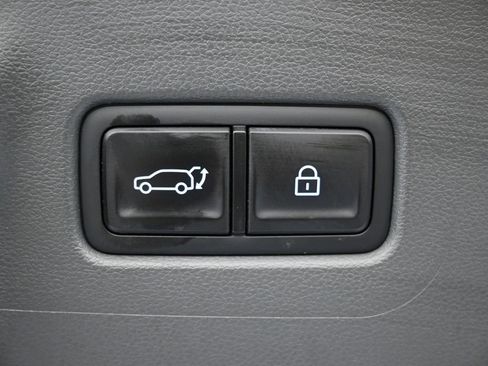 Used 2024 Hyundai Santa Fe Limited image 17