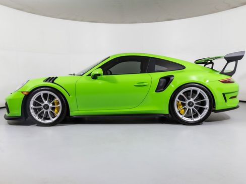 Used 2019 Porsche 911 GT3 RS image 3