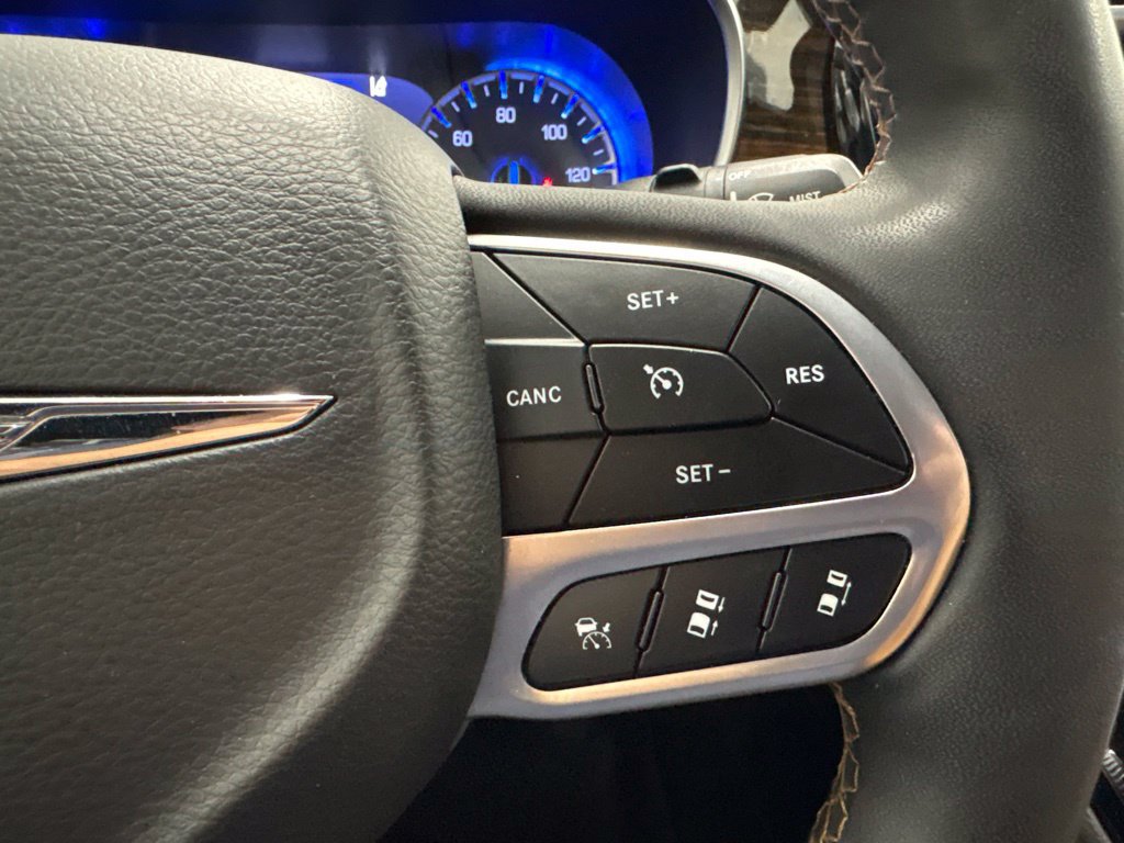 Used 2022 Chrysler Pacifica Pinnacle FWD image 26