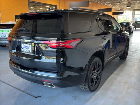 Used 2023 Chevrolet Traverse Premier w/ Redline Edition AWD/4WD image 7