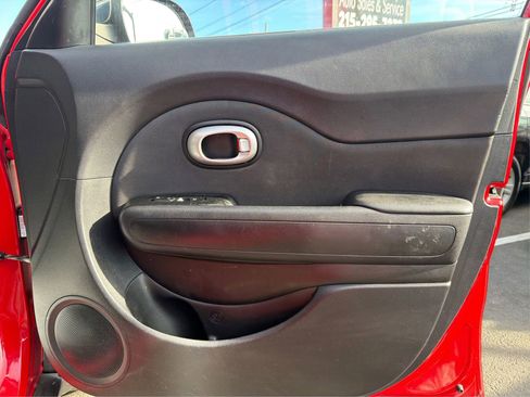 Used 2014 Kia Soul + image 21