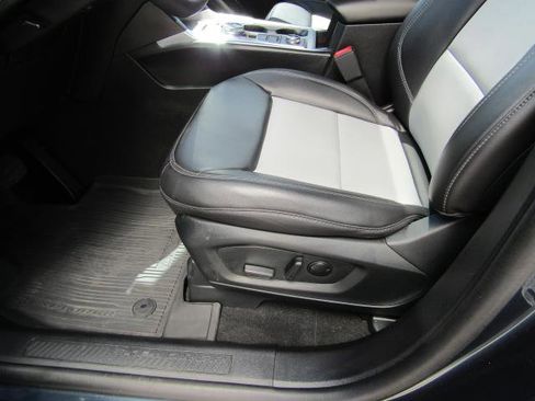 Used 2024 Ford Explorer XLT w/ Equipment Group 202A AWD/4WD image 16