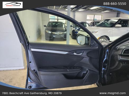 Used 2019 Honda Civic EX image 10