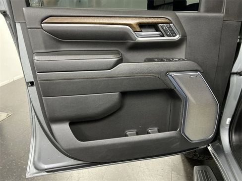 Used 2024 Chevrolet Silverado 2500 High Country w/ High Country Premium Package image 22