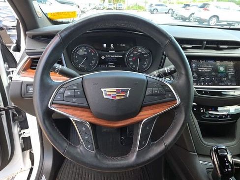Used 2023 Cadillac XT5 Premium Luxury w/ Technology Package image 16