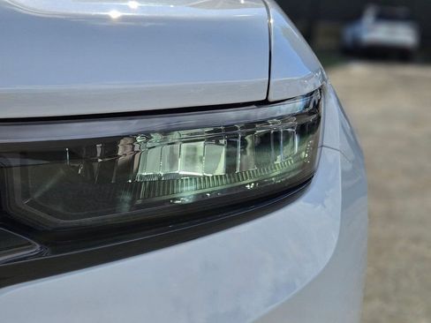 New 2025 Jeep Grand Cherokee Limited w/ Black Appearance Package image 10