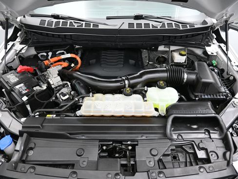 Used 2022 Ford F150 Lariat w/ Equipment Group 502A High image 8