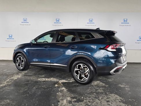 Used 2025 Kia Sportage LX FWD image 5