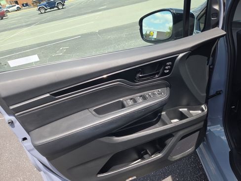 Used 2023 Honda Odyssey Elite image 32