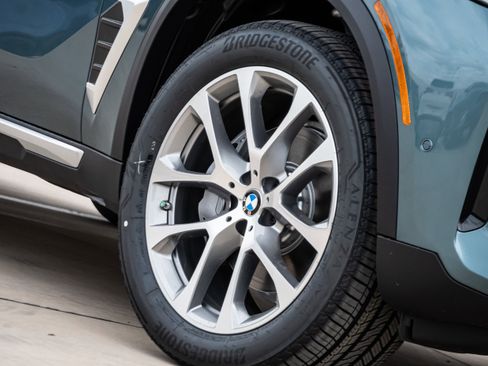 New 2026 BMW X5 sDrive40i w/ Climate Comfort Package image 9