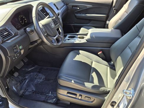 Used 2025 Honda Ridgeline RTL image 10
