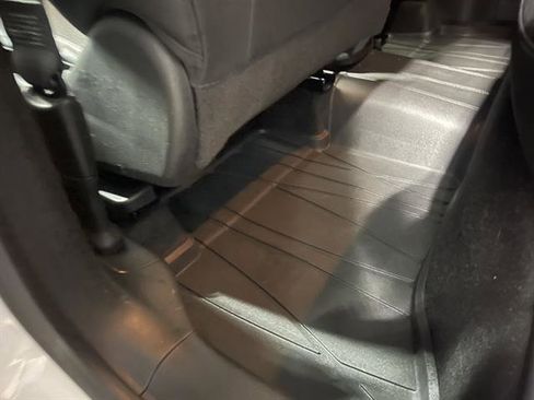 Used 2023 Buick Encore GX Select w/ Sport Touring Package image 18