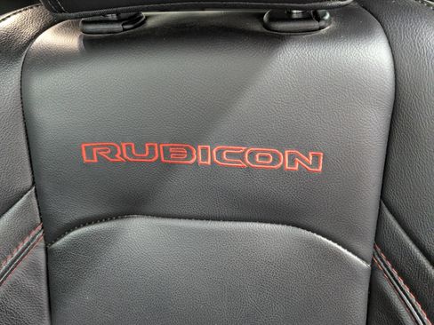 Used 2022 Jeep Gladiator Rubicon w/ Cold Weather Group AWD/4WD image 22