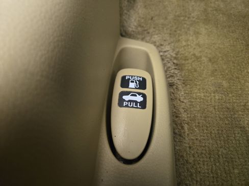 Used 2011 Honda Accord EX-L image 30