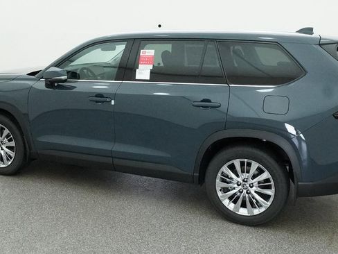 New 2026 Toyota Grand Highlander Platinum image 16