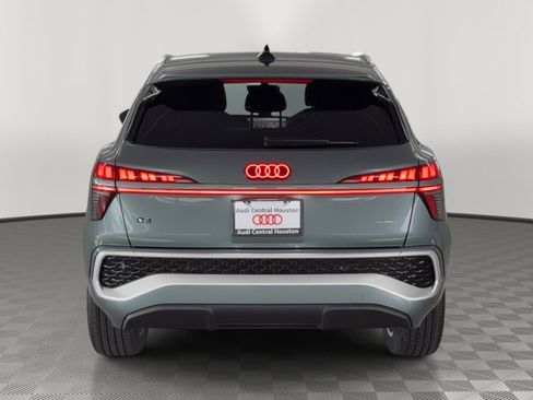 New 2026 Audi Q3 quattro 2.0T AWD/4WD image 10
