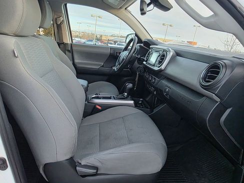Used 2019 Toyota Tacoma SR5 image 32