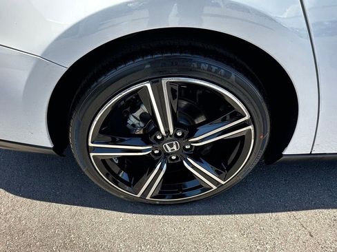 Used 2023 Honda Accord Sport image 12