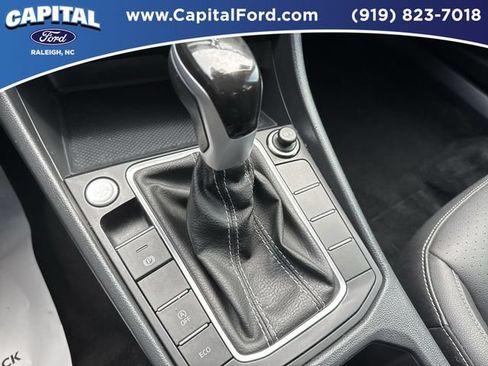 Used 2024 Volkswagen Jetta SE FWD image 30