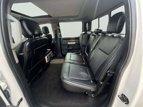 Used 2019 Ford F150 Lariat w/ Equipment Group 502A Luxury AWD/4WD image 23