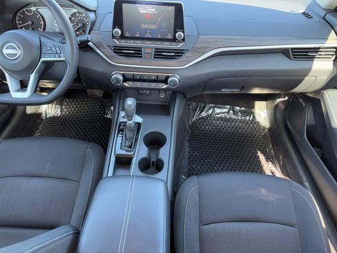 Certified 2025 Nissan Altima 2.5 SV image 14