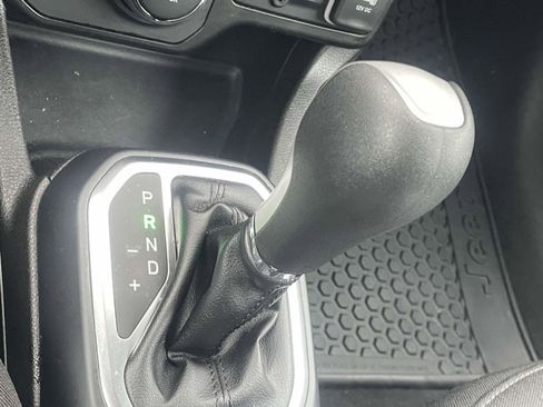 Certified 2023 Jeep Renegade Latitude image 6