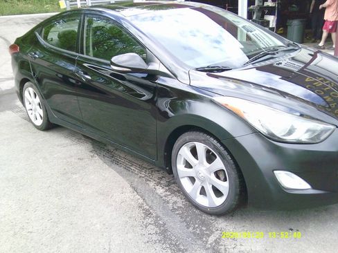 Used 2013 Hyundai Elantra Limited FWD image 3