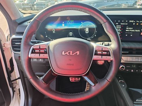 Used 2024 Kia Telluride SX Prestige w/ Towing Package AWD/4WD image 19