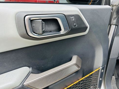 Used 2021 Ford Bronco Badlands image 13