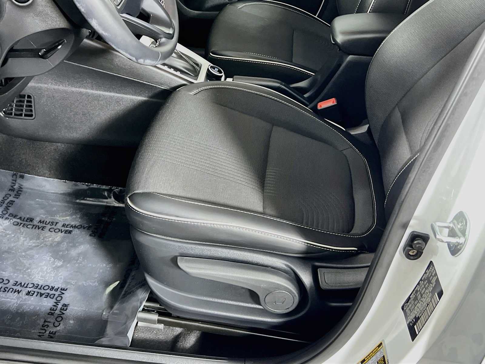 Certified 2024 Hyundai Venue Limited FWD image 20