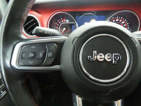 Used 2018 Jeep Wrangler Unlimited Rubicon image 11