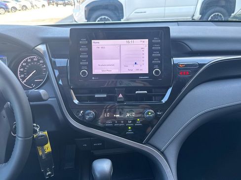 Used 2023 Toyota Camry SE image 22