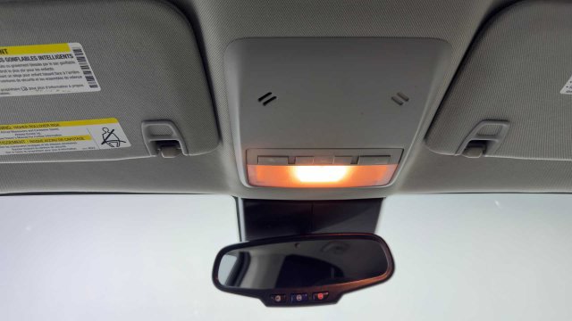 Used 2015 Buick Encore Convenience FWD image 17