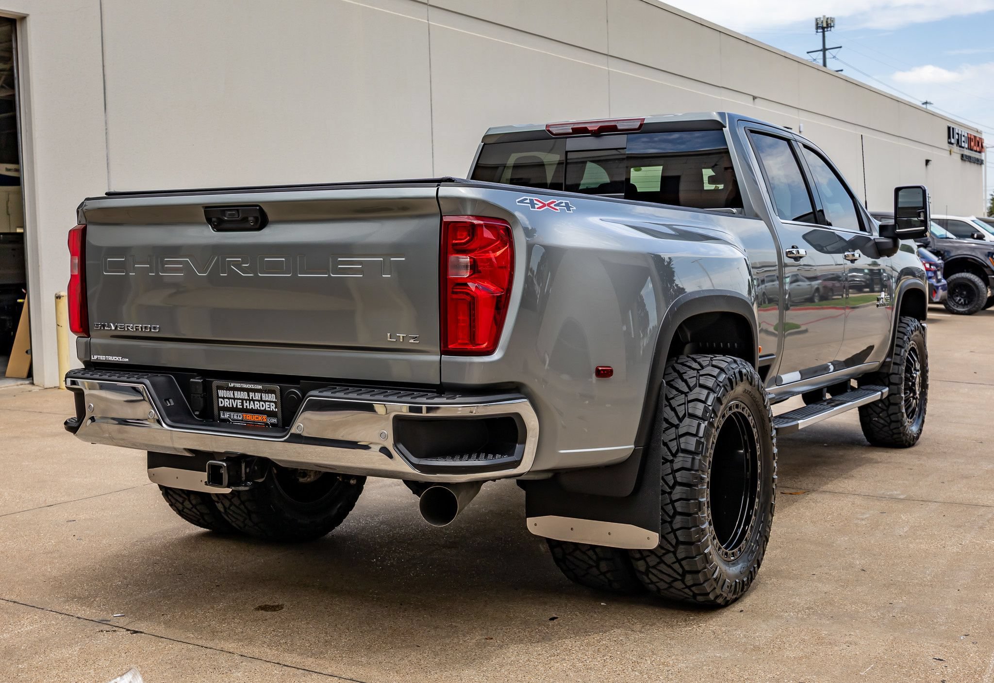Used 2026 Chevrolet Silverado 3500 LTZ w/ LTZ Texas Edition AWD/4WD image 10
