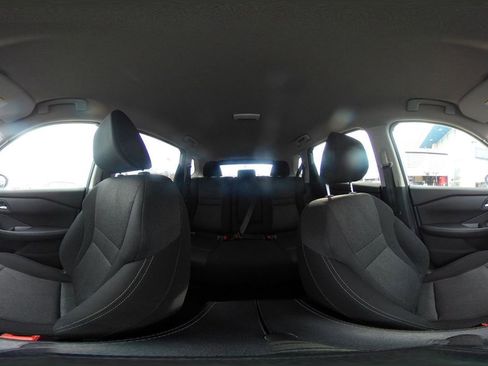 Used 2025 Nissan Rogue SV image 44