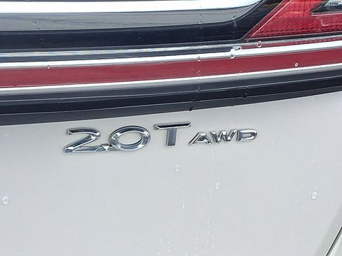 Certified 2019 Lincoln Nautilus Premier AWD/4WD image 30