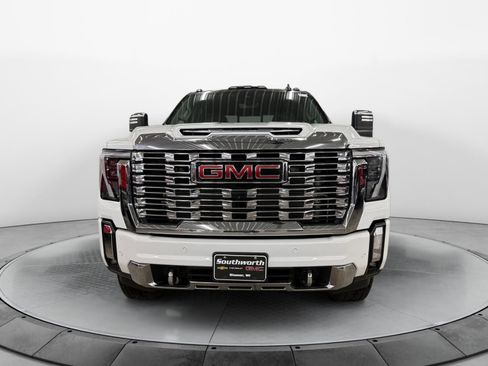 Used 2024 GMC Sierra 2500 Denali w/ Denali Reserve Package AWD/4WD image 7