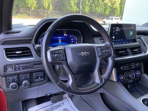 Used 2022 Chevrolet Suburban RST w/ Luxury Package AWD/4WD image 17