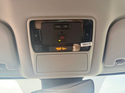 Used 2025 Toyota Grand Highlander AWD image 31