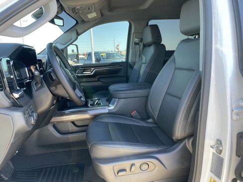 Used 2024 Chevrolet Silverado 3500 LTZ w/ LTZ Plus Package image 7