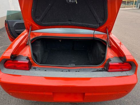 Used 2013 Dodge Challenger SRT8 w/ Harman Kardon Audio Group image 14