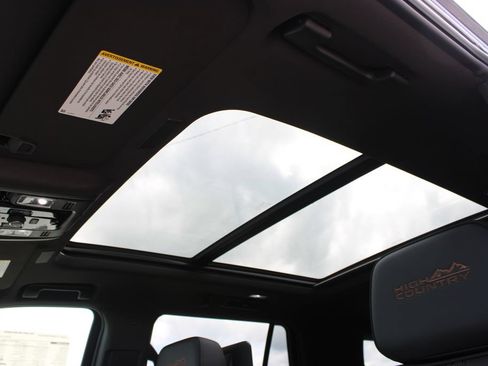 New 2026 Chevrolet Tahoe High Country AWD/4WD image 65