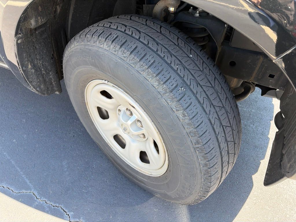 Used 2016 Nissan Frontier S RWD image 12
