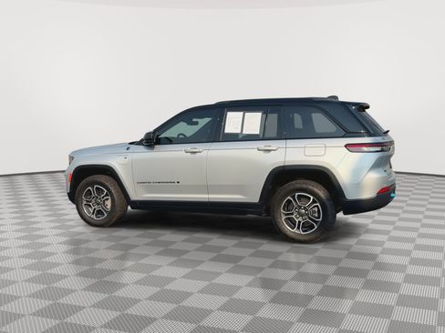 Used 2022 Jeep Grand Cherokee Trailhawk w/ Luxury Tech Group III image 6