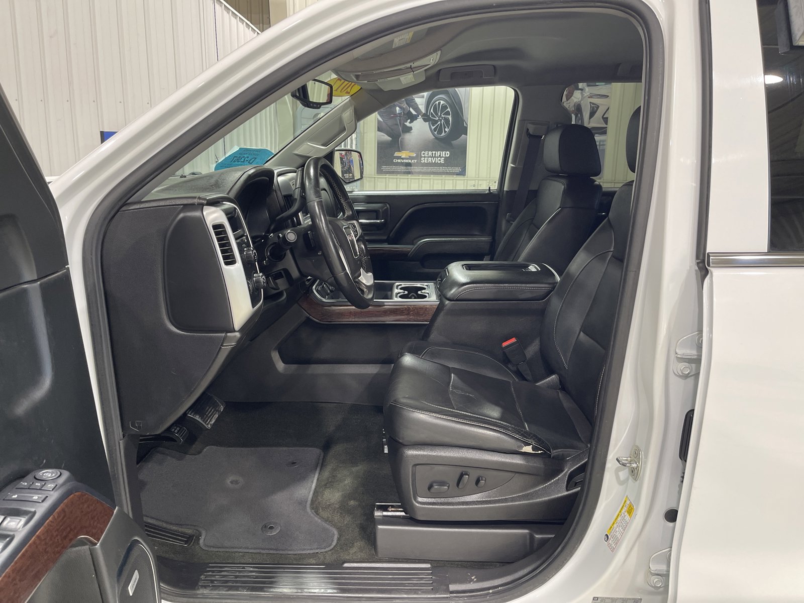 Used 2017 GMC Sierra 1500 SLT w/ SLT Premium Package AWD/4WD image 2